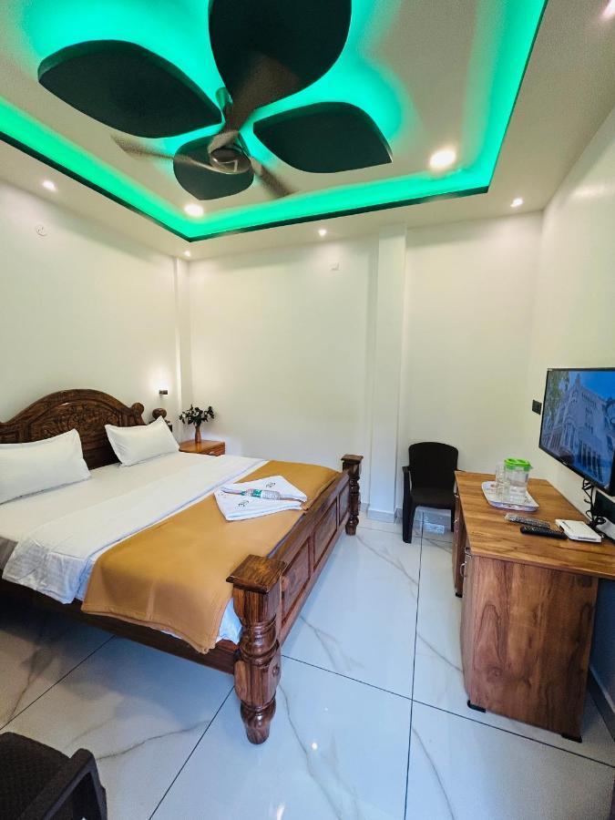 Grand Periyar Apartment Текади Екстериор снимка