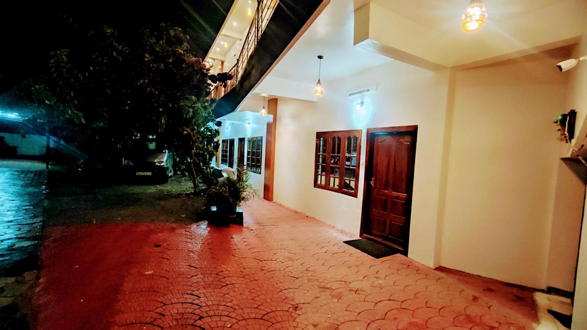 Grand Periyar Apartment Текади Екстериор снимка