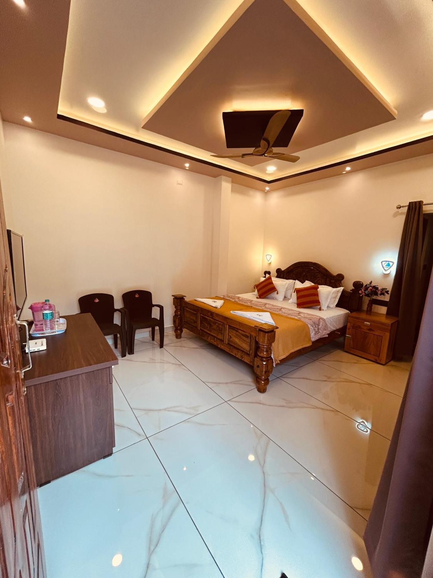 Grand Periyar Apartment Текади Екстериор снимка