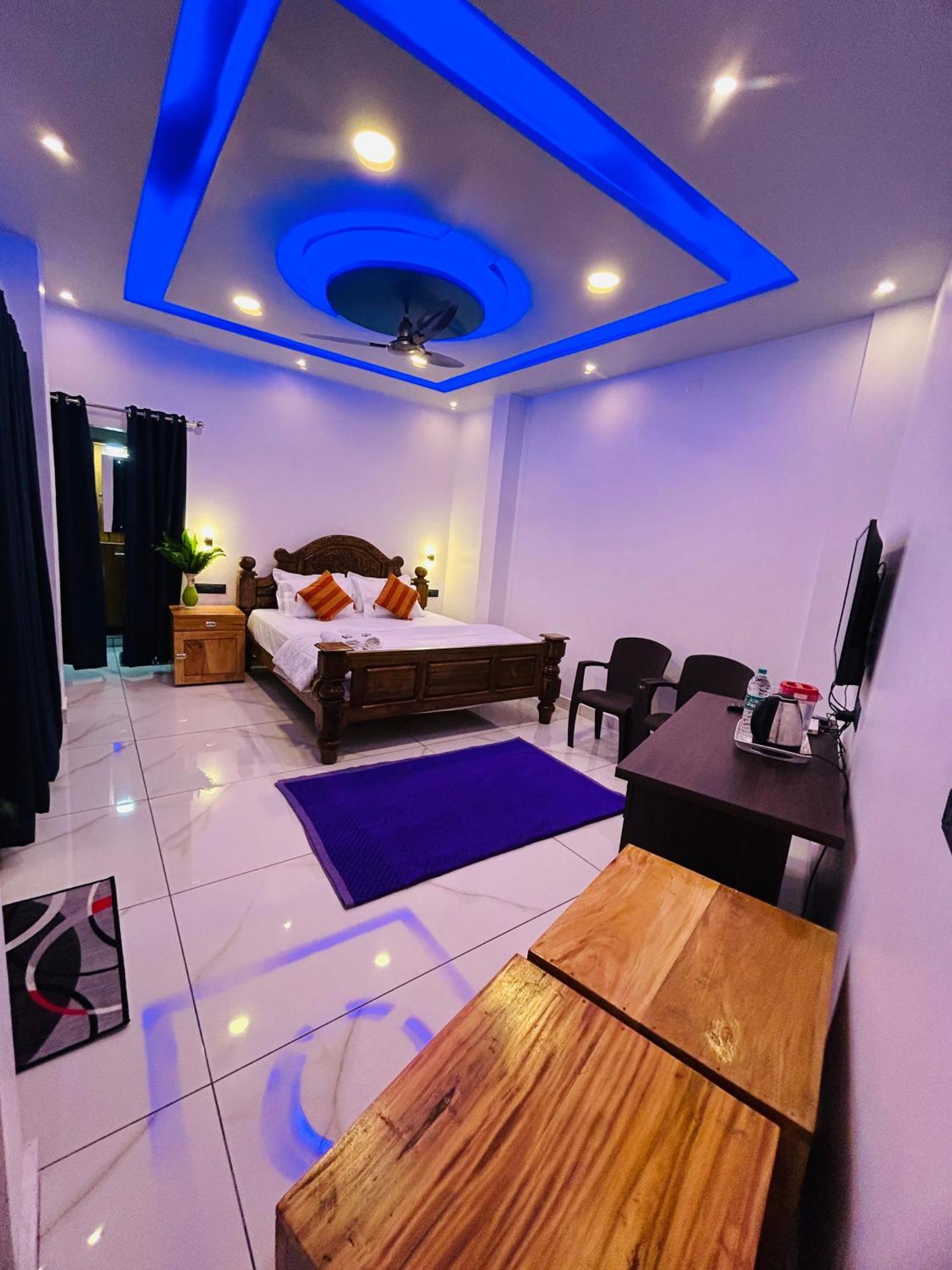 Grand Periyar Apartment Текади Екстериор снимка