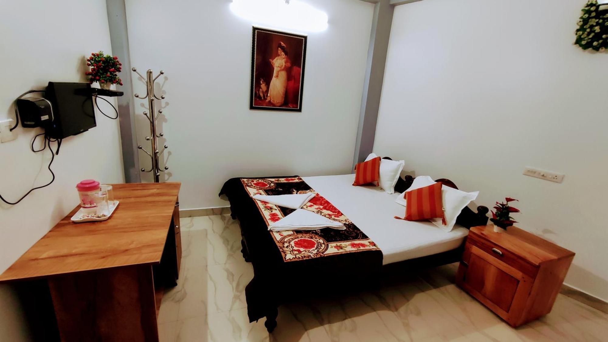 Grand Periyar Apartment Текади Стая снимка